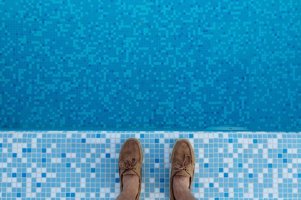 Quels avantages offre la piscine coque Alizé ?