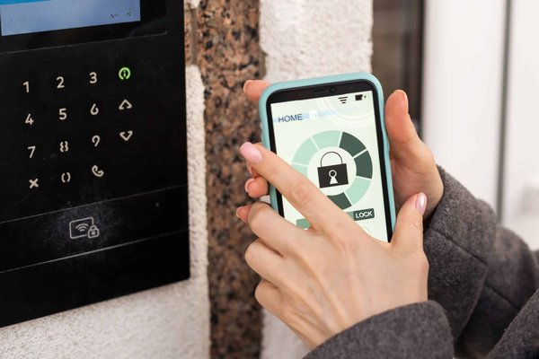 Comment les systèmes de contrôle d'accès renforcent-ils la sécurité des immeubles résidentiels ?